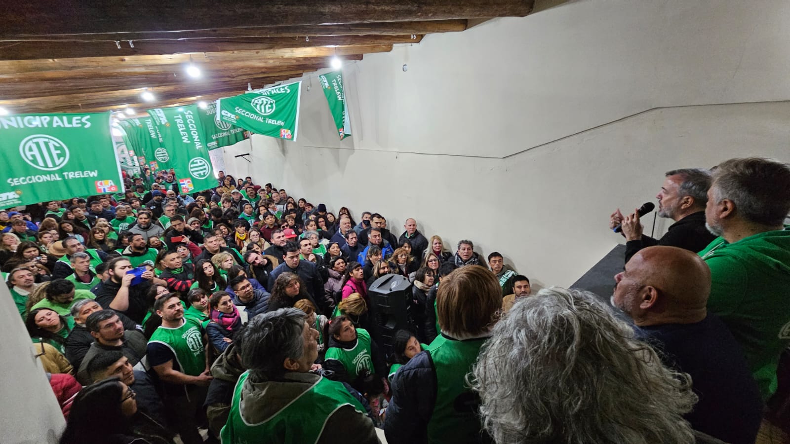 Conmovedor acto en Chubut anticipa las elecciones del 9 de Agosto